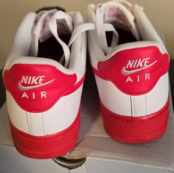 Boys (Big Kids) Air Force 1s - Size 7 - Picture 7 of 9